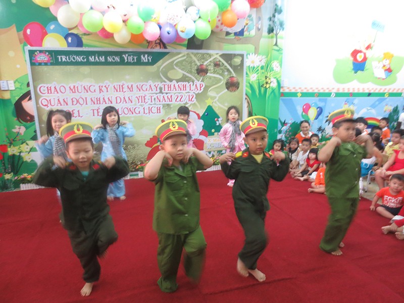 chao mung ngay thanh lap quan doi nhan dan viet nam va noel 2013