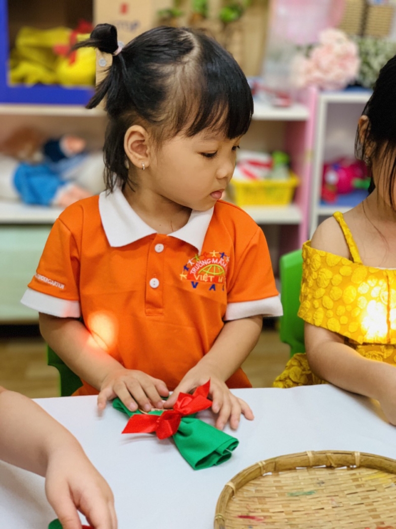 trang tri noel cac be choi 1 2020